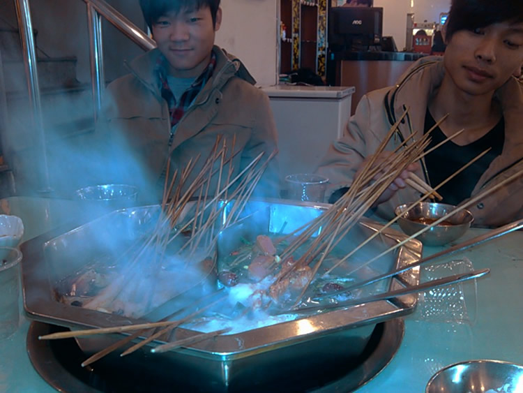 �Ʒ��W�j11�µ�С�۲�