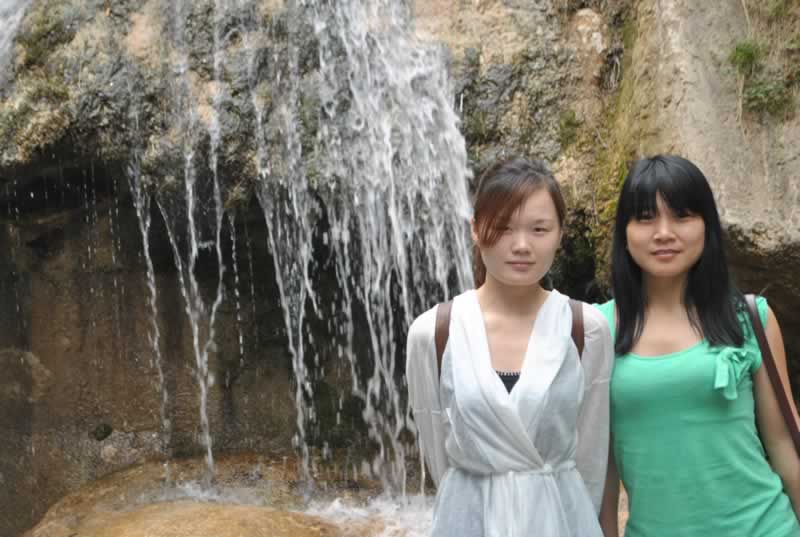 �Ʒ���˾��Ů